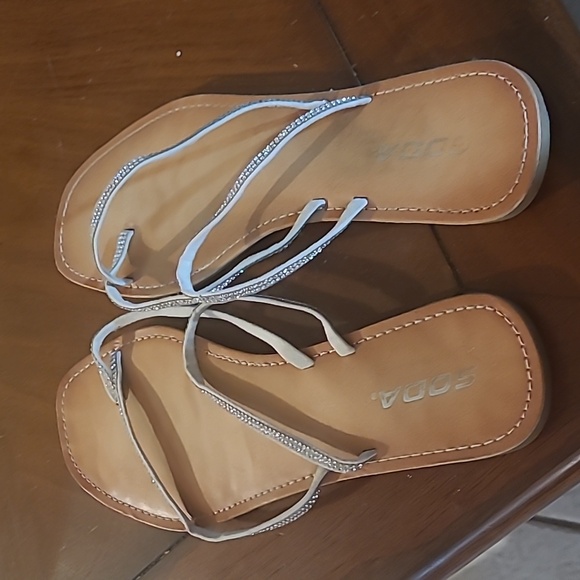 Club Sandals - Picture 2 of 3